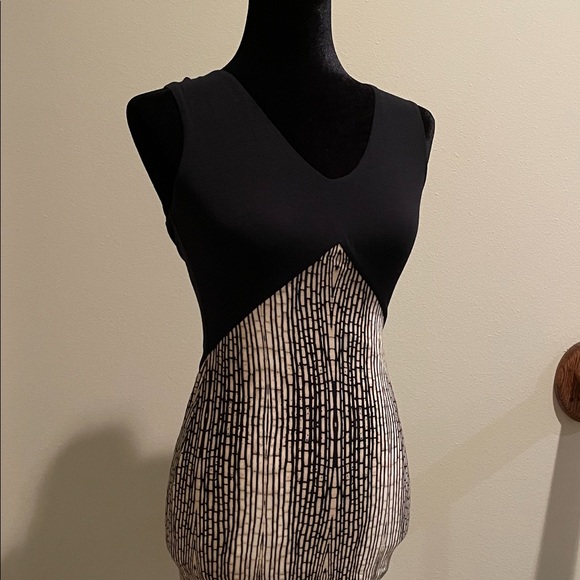 Sleeveless Tart mini dress size XS - Picture 3 of 4